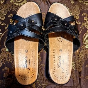 Sandal's